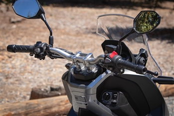 هوندا ADV 150 - 9